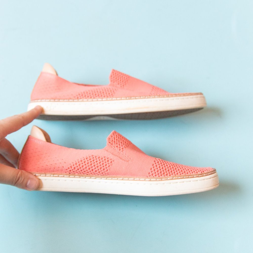 UGG Sammy Vibrant Coral Fabric Knit Slip On Sneaker Flats Size 7.5 - Picture 5 of 8